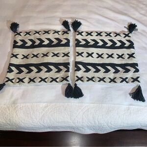 2 Loloi Black & White Southwest Woven Pillow Covers - Sold As Set